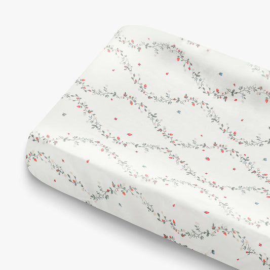 Botanical Berries Changing Cover in Ivory