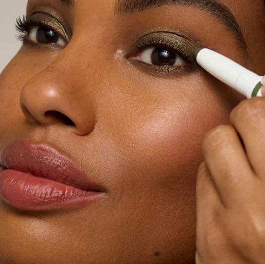 ColorLuxe Eye Shadow Stick