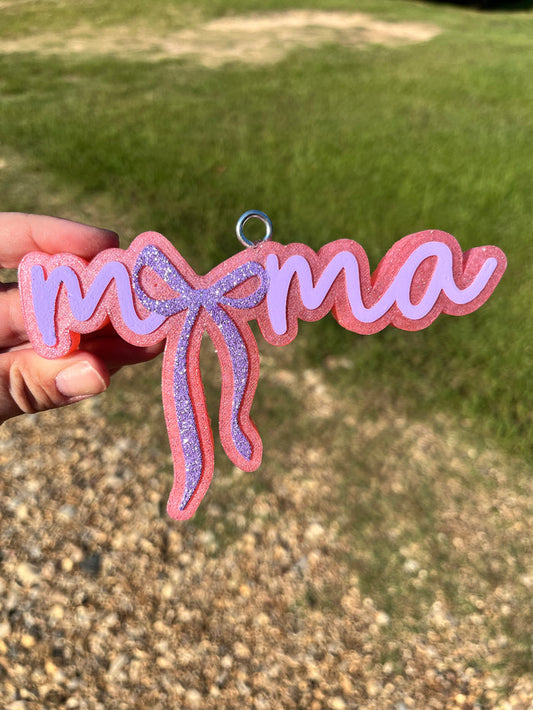 Mama w/ Bow Freshie